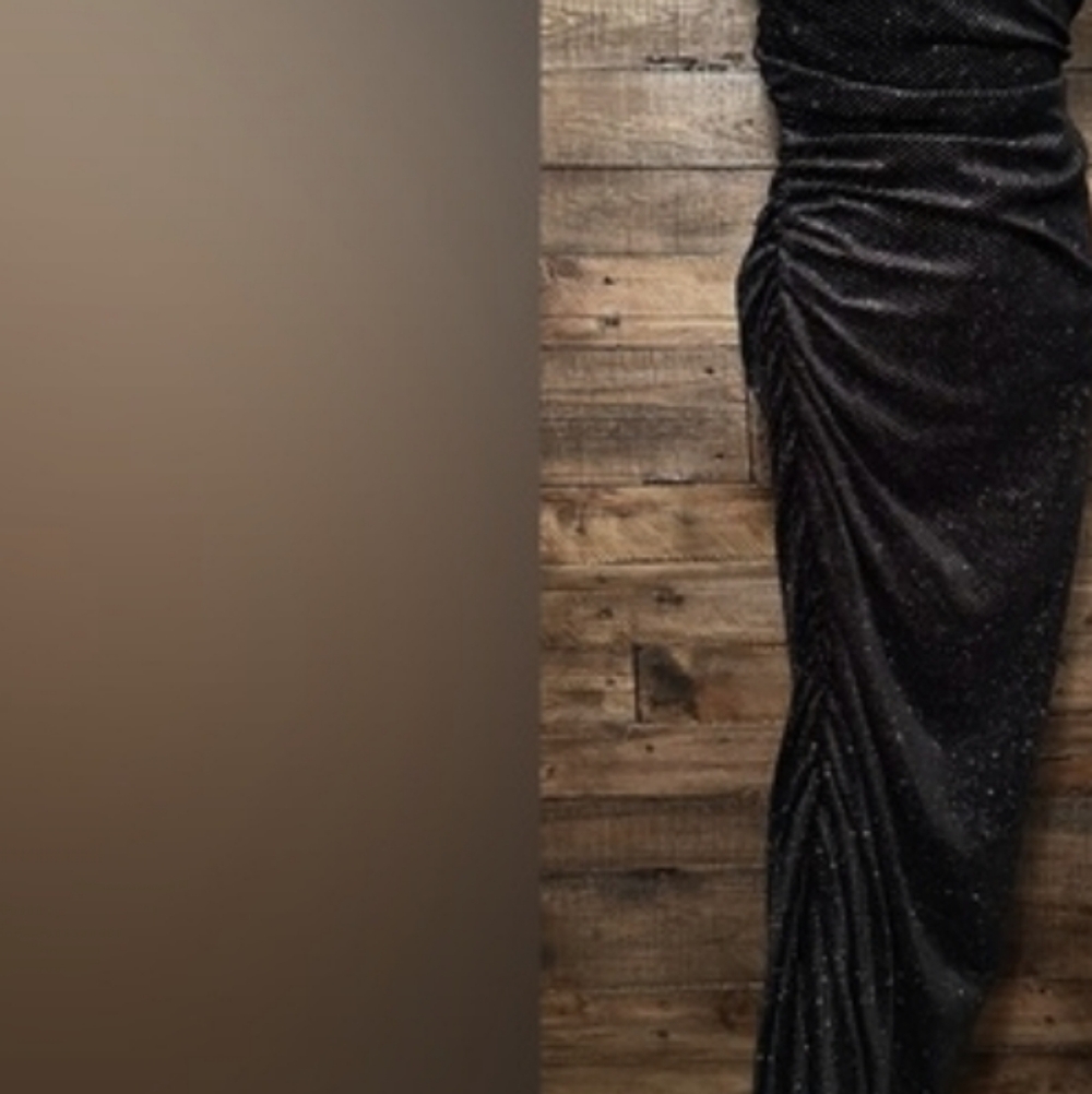 NWT! Elegant One-Shoulder BLACK AND SILVER SPARKLE Dress - Picture 5 of 10